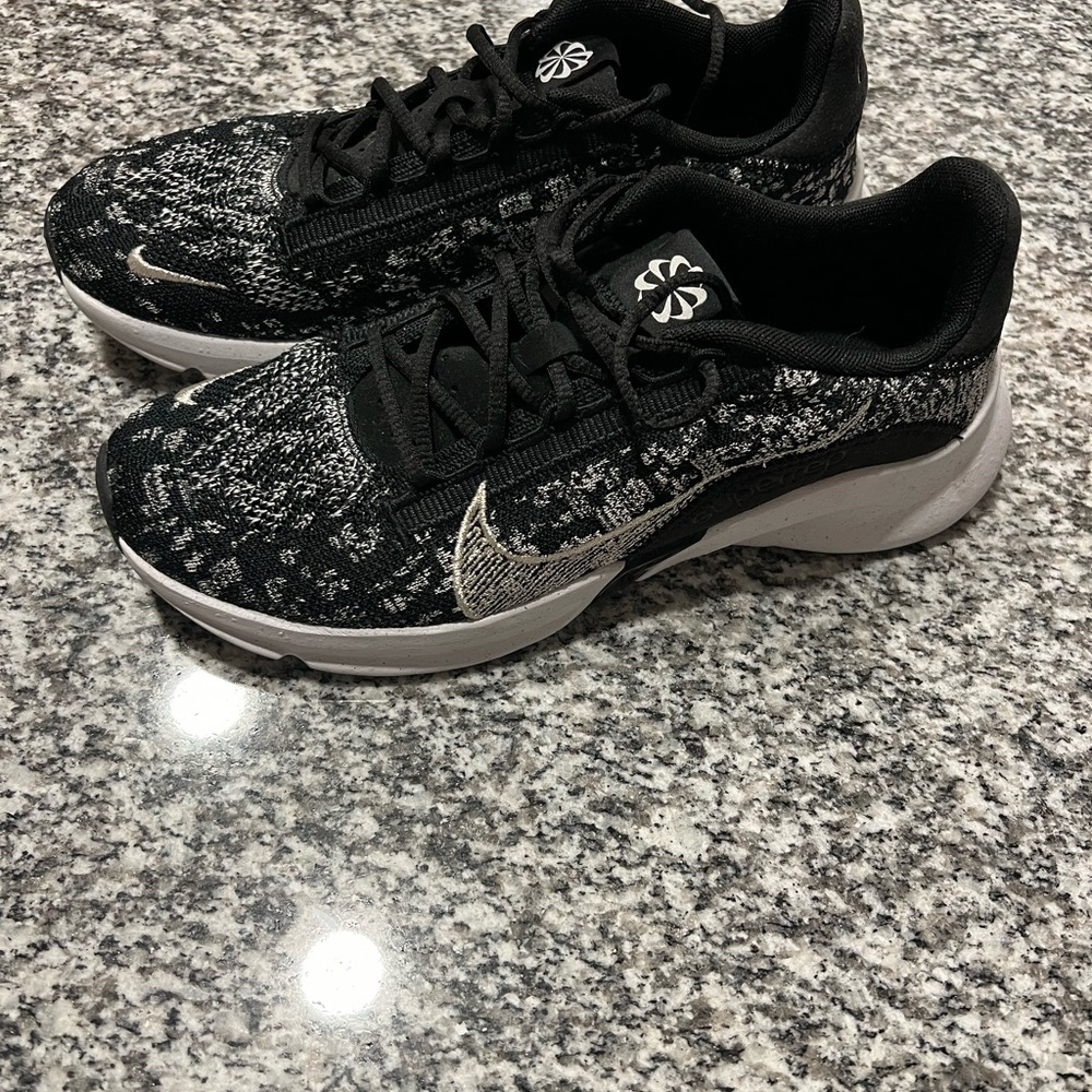 Nike Black and White Athletic Shoes